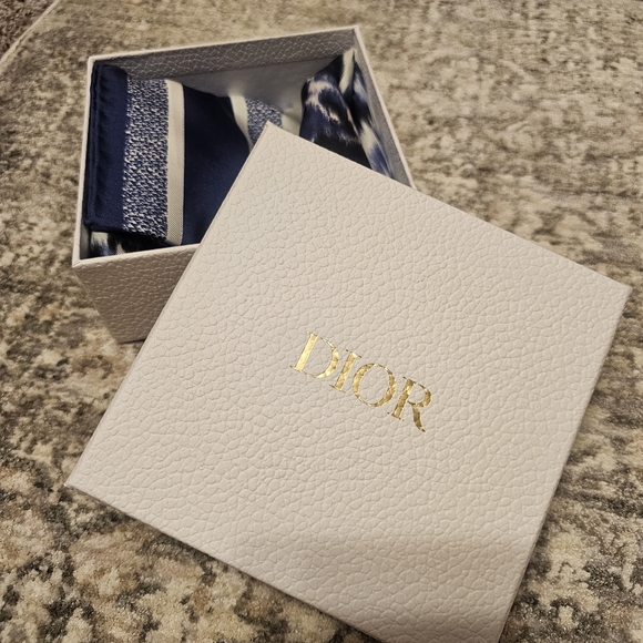 Christian Dior Silk Scarf Wild Dior - Picture 11 of 11